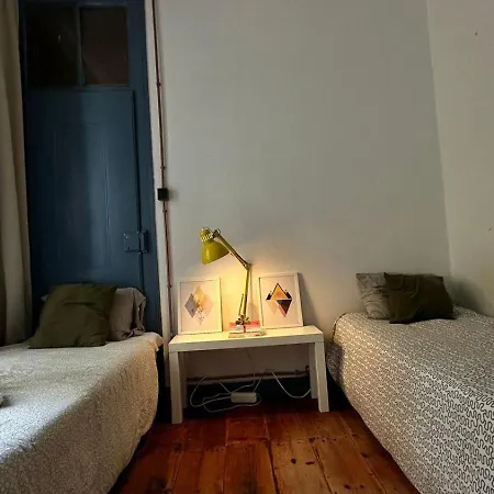 Cost - Double Single Bed With Share Bathroom Homestay *