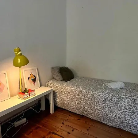 Cost - Double Single Bed With Share Bathroom Homestay *
